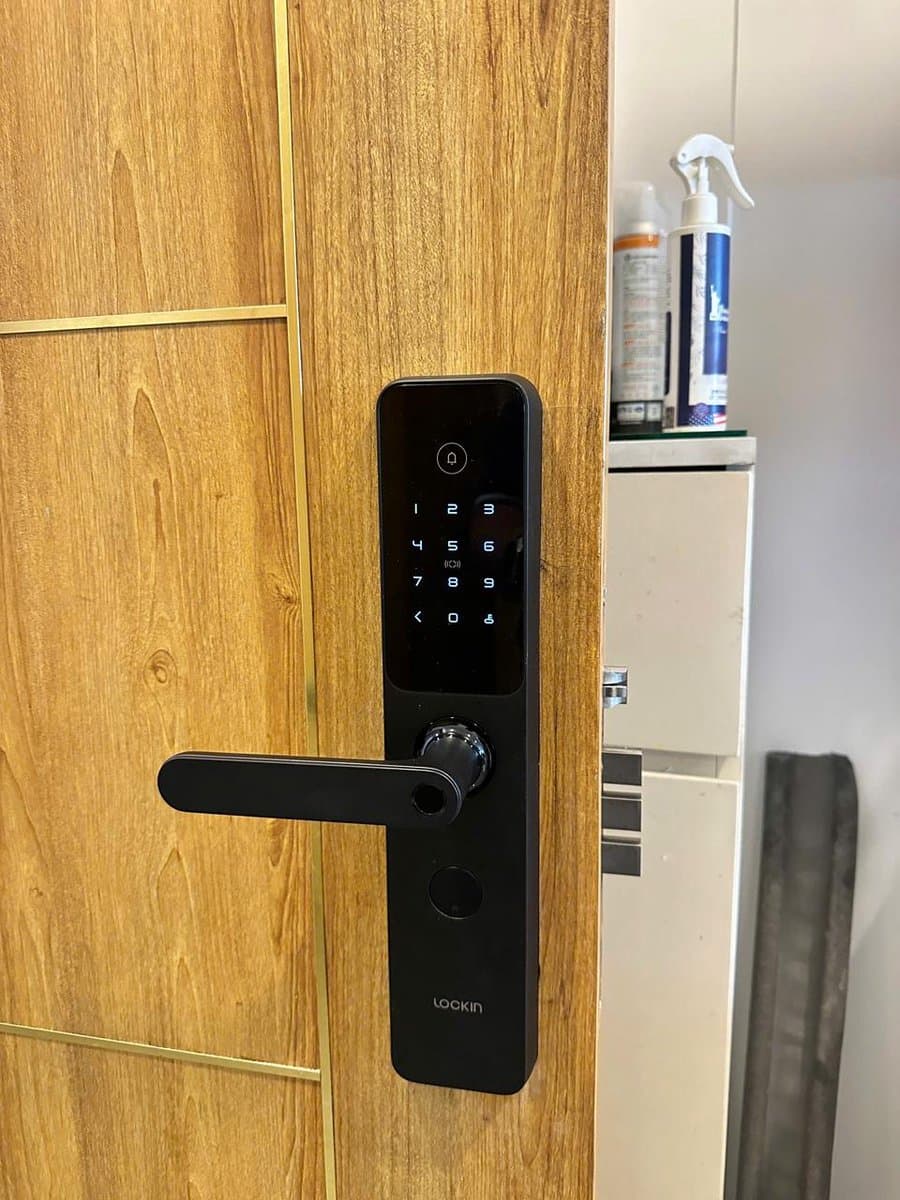 Lockin X9 - Khóa cửa thông minh có chuông cửa, màu đen